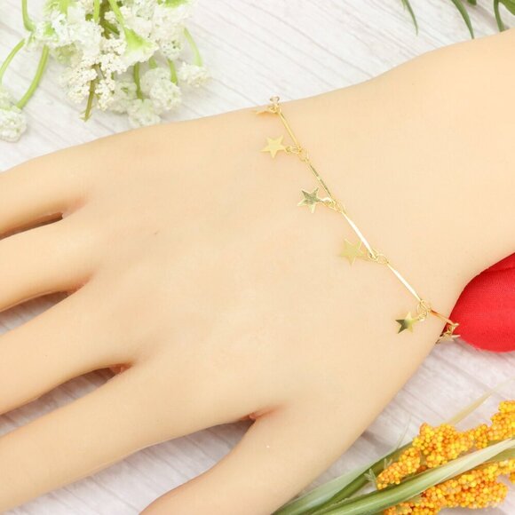 "Trendy Handmade Bracelet – A Thoughtful Gift for Girls & Women | UNVRC1146 - Picture 4 of 10